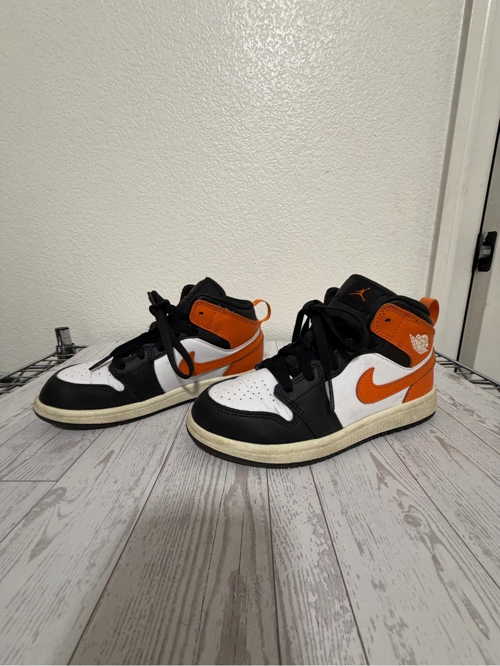 Nike Kids High-Top Sneakers - Black/White/Orange